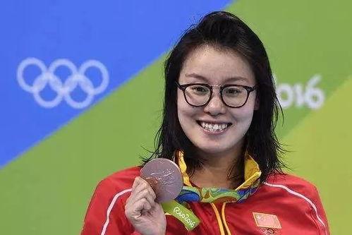 娱乐圈可以近距离吃瓜,近距离品尝明星们的“瓜香”